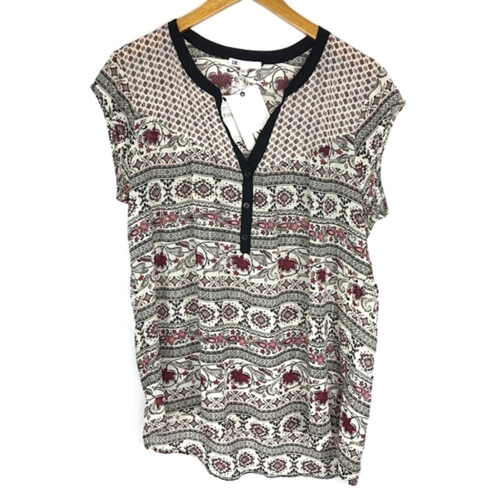 🌲 DR2 NWT Boho Print V Neck Short Sleeve Blouse
